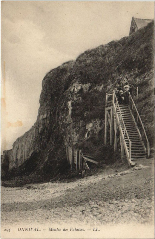 Carte postale ancienne Onival Montee des Falaises