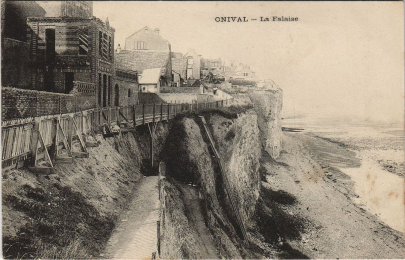 Carte postale ancienne Onival La Falaise