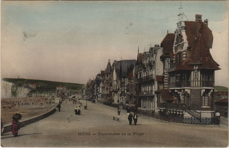Carte postale ancienne Mers-Les-Bains Promenade de la Plage à Mers-les-Bains