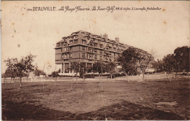 Carte postale ancienne Deauville La Plage Fleurie - Le New-Golf à Deauville