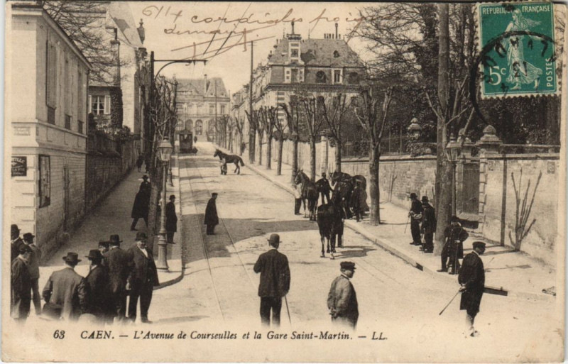 Carte postale ancienne Caen L'Avenue de Courseulles et la Gare Saint-Martin à Caen