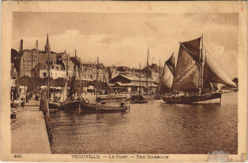 Carte postale ancienne Trouville Le Port
