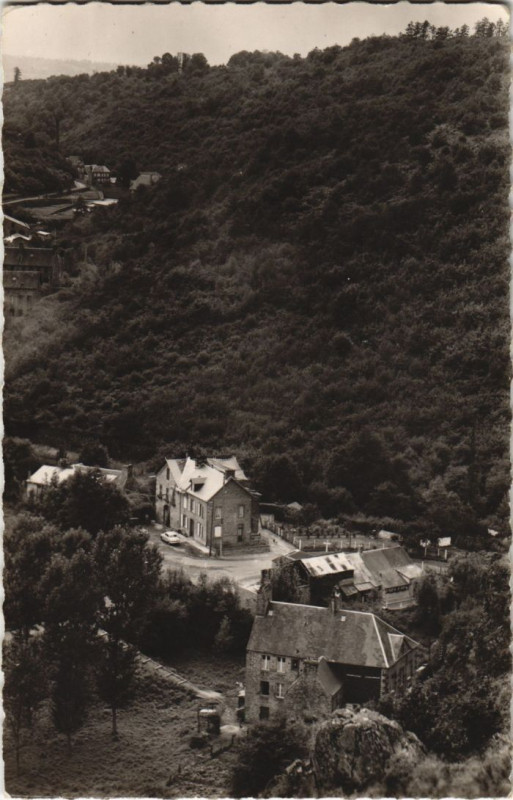 Carte postale ancienne Vire Vallee des Vaux