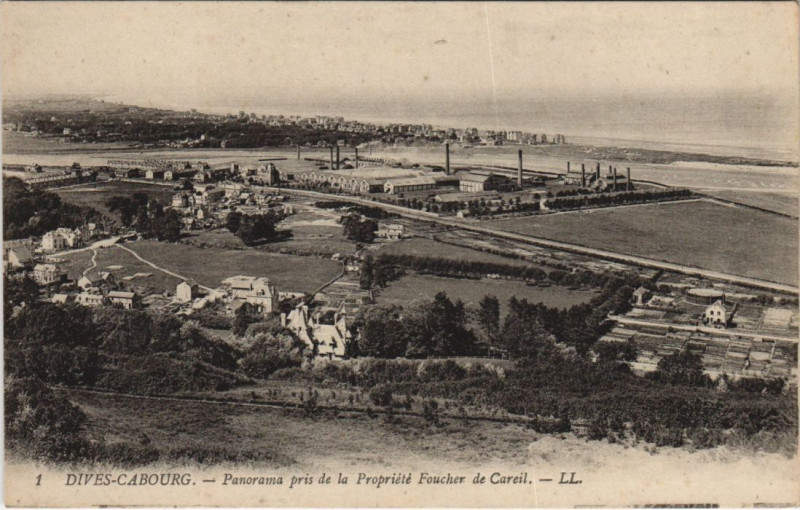Carte postale ancienne Dives Cabourg - Panorama pris de la Propriete Foucher de Careil à Cabourg
