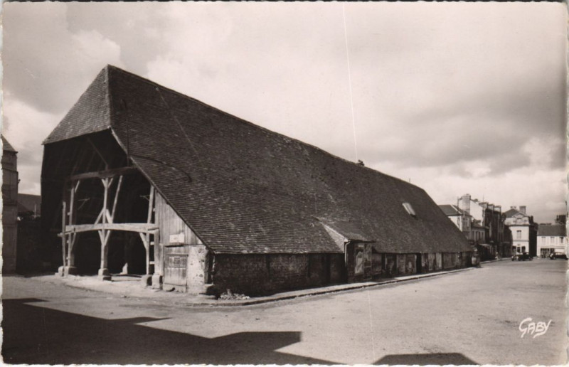 Carte postale ancienne Dives Les Halles