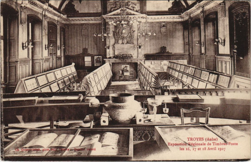Carte postale ancienne Troyes Expo regional de Timbres Poste 1927 Philately à Troyes