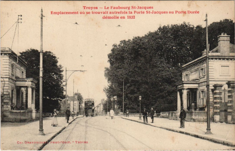 Carte postale ancienne Troyes Fg Saint-Jacques à Troyes