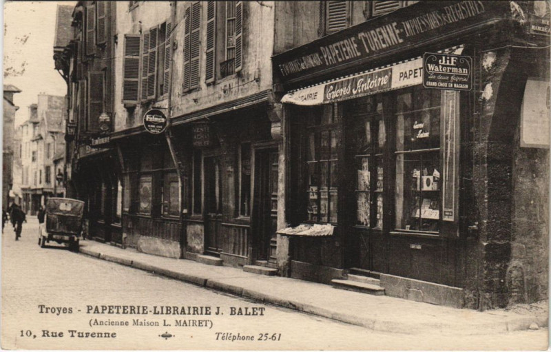 Carte postale ancienne Troyes 10, Rue Turenne Papeterie Librairie J. Balet à Troyes