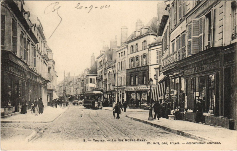 Carte postale ancienne Troyes Rue Notre-Dame à Troyes