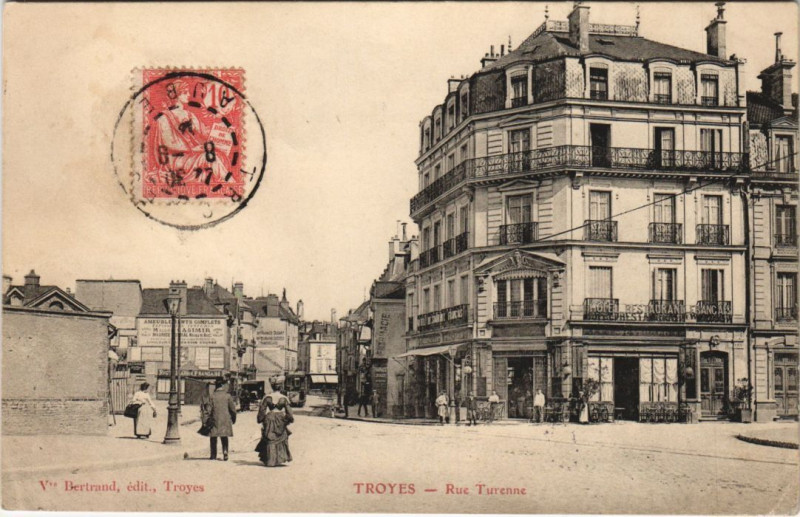 Carte postale ancienne Troyes Rue Turenne à Troyes