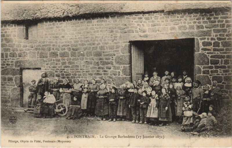 Carte postale ancienne Pontmain - La grange barbedette à Pontmain
