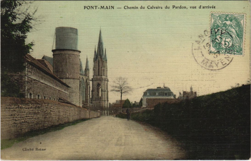 Carte postale ancienne Pontmain - Chemin de calvaire du pardon à Pontmain