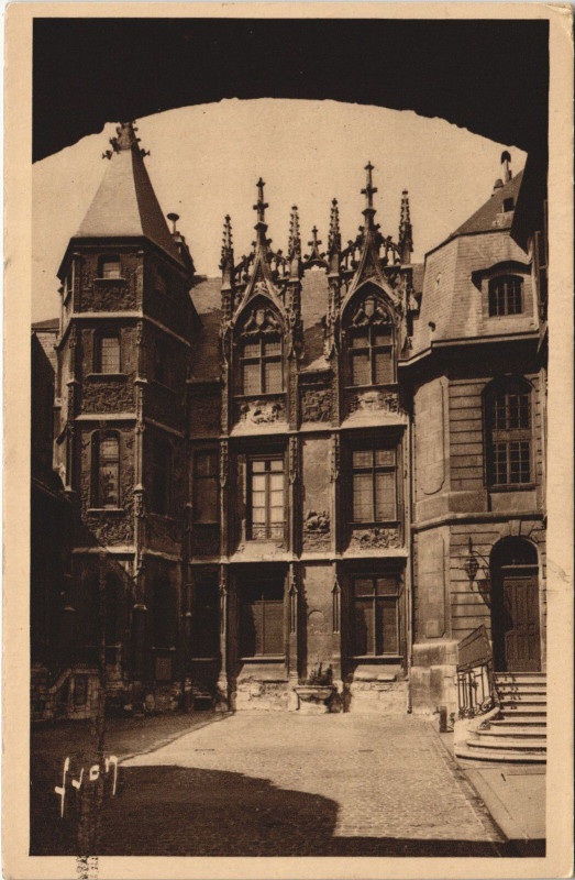 Carte postale ancienne Rouen - Hotel du bourgtheroulde à Rouen