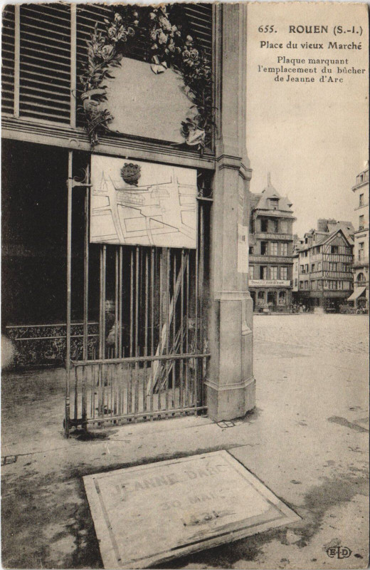 Carte postale ancienne Rouen - Place du vieux à Rouen