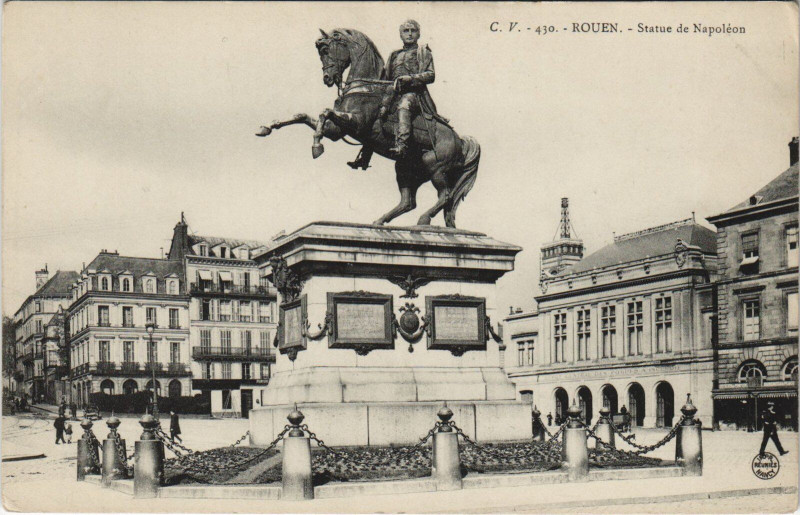 Carte postale ancienne Rouen - Statue de napoleon à Rouen