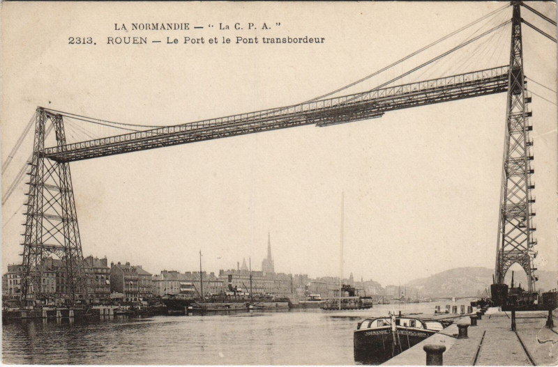Carte postale ancienne Rouen - Le porte et le pont transbordeur à Rouen