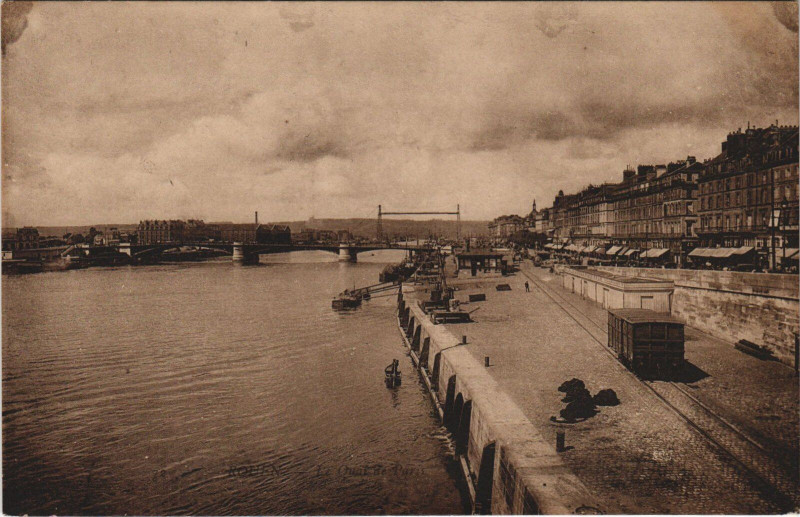 Carte postale ancienne Rouen - Le qual de Paris à Rouen