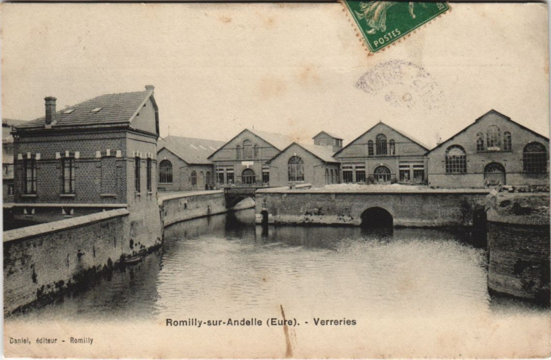 Carte postale ancienne Romilly-sur-Andelle - Verreries à Romilly-sur-Andelle