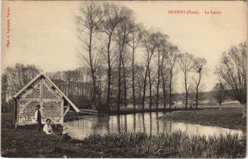 Carte postale ancienne Guerny - Le Lavoir à Guerny