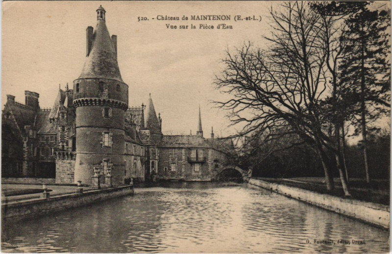 Carte postale ancienne Chateau de Maintenon - Vue sur la Piece d'eau