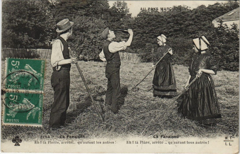Carte postale ancienne Folklore La fenaison France