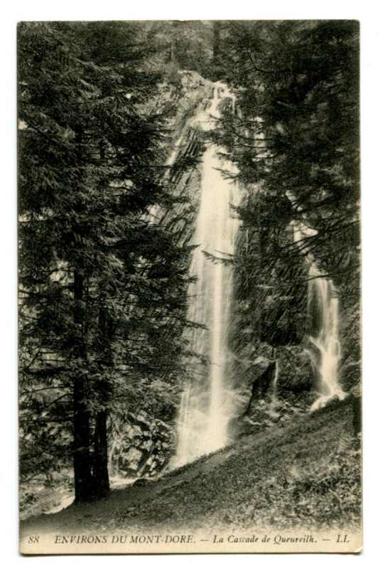 Carte postale ancienne Puy-de-Dôme Environs du Mont-Dore La Cascade de Queureilh à Mont-Dore
