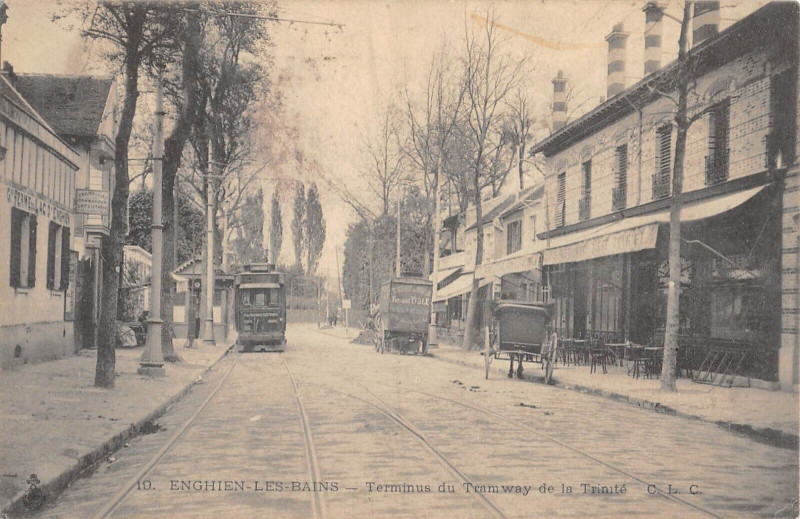 Carte postale ancienne Enghien Les Bains Terminus Du Tramway De La Trinite à Enghien-les-Bains
