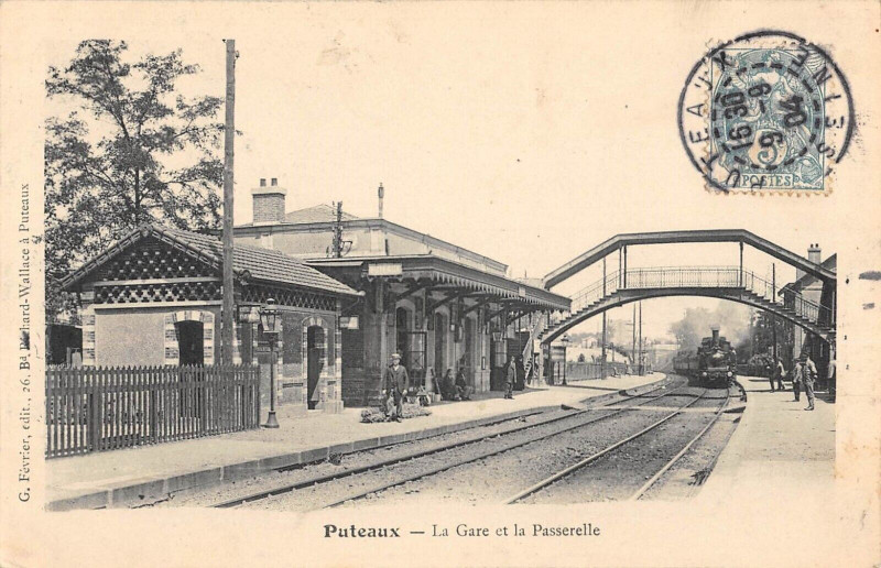 Carte postale ancienne Puteaux La Gare Et La Passerelle (Train à Puteaux