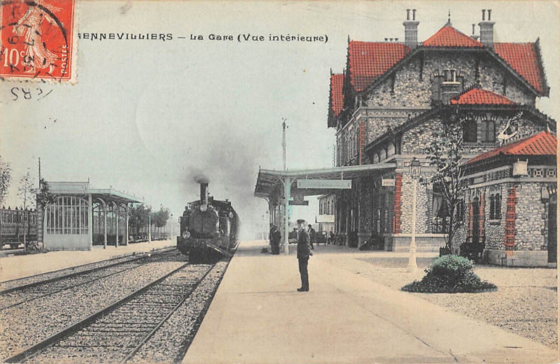 Carte postale ancienne Gennevilliers La Gare Vue Interieure (Train à Gennevilliers