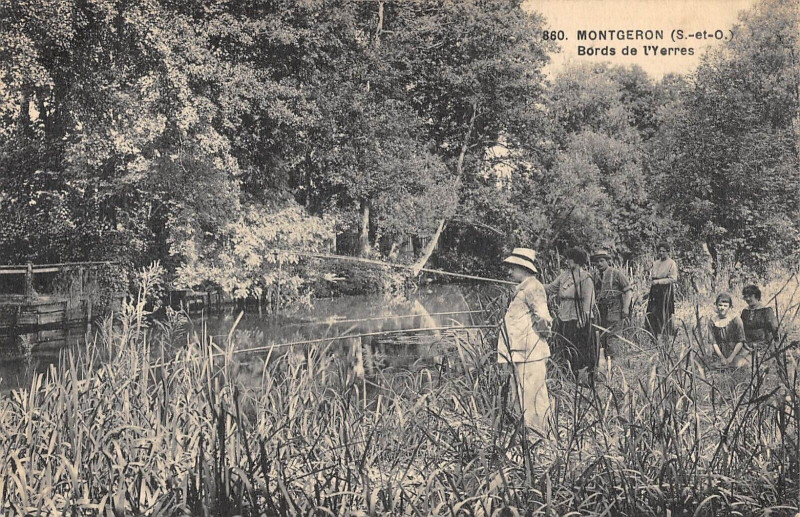 Carte postale ancienne Montgeron Bords D'Yerres à Montgeron