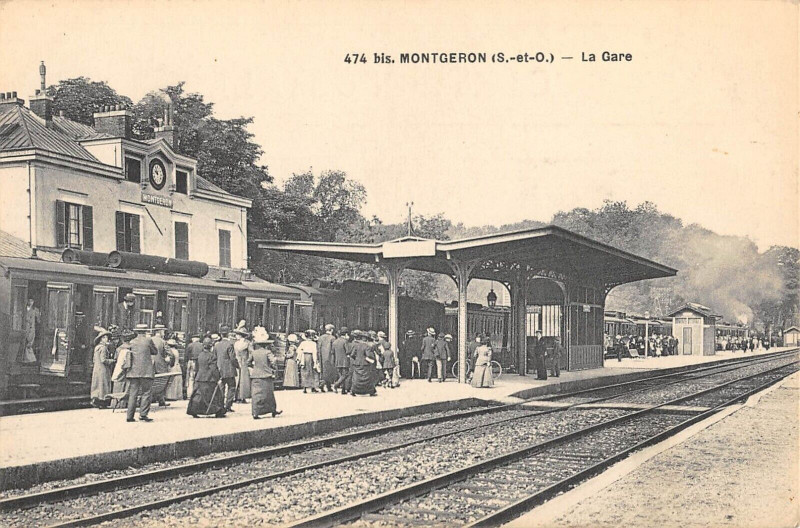 Carte postale ancienne Montgeron La Gare (Train à Montgeron