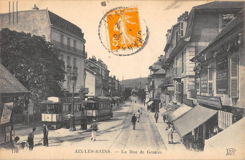 Carte postale ancienne Aix Les Bains La Rue De Geneve à Aix-les-Bains