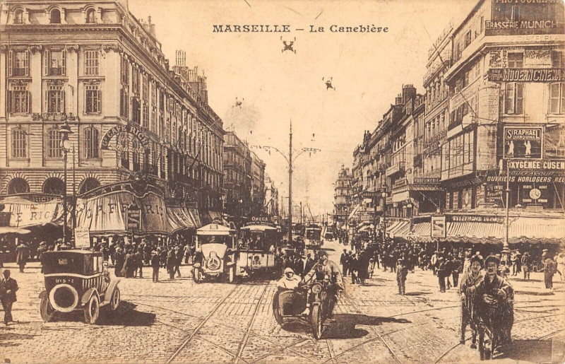 Carte postale ancienne Marseille La Canebiere à Marseille