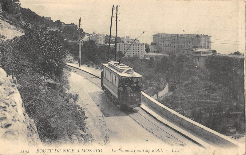Carte postale ancienne Route De Nice A Monaco Le Tramway Au Cap D'Ail à Cap-d'Ail