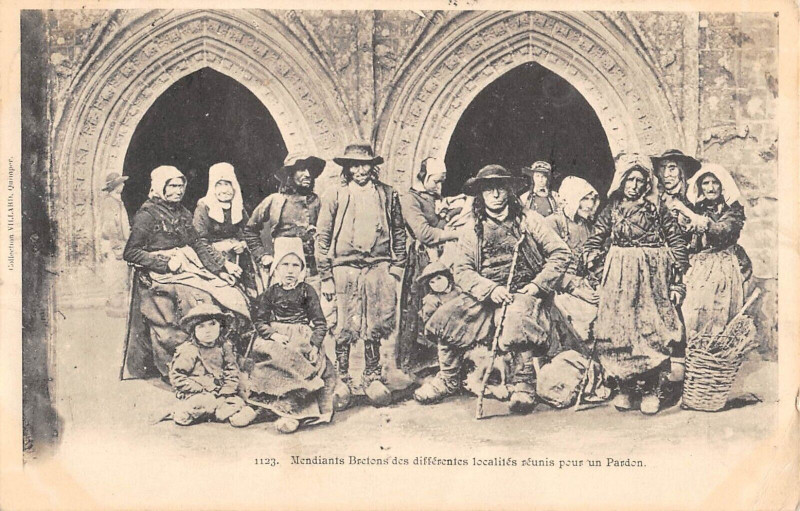 Carte postale ancienne Mendiants Bretons Des Differentes Localites Reunis Pour Un Pardon