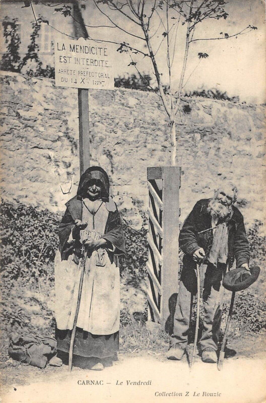 Carte postale ancienne En Bretagne La Mendicite Est Interdite Carnac Le Vendredi à Carnac