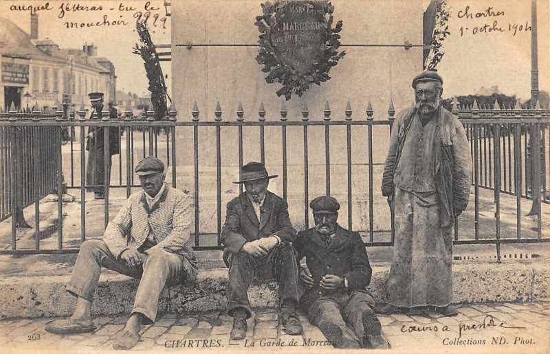 Carte postale ancienne Chartres La Garde De Marceau à Chartres