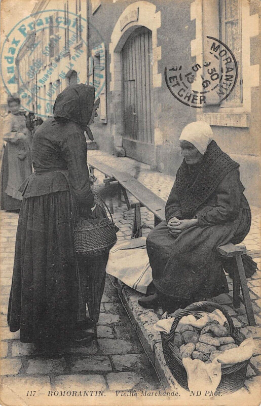 Carte postale ancienne Romorantin Vieille Marchande