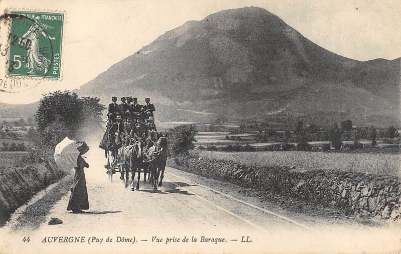 Carte postale ancienne Auvergne Vue Prise De La Baraque à Ris