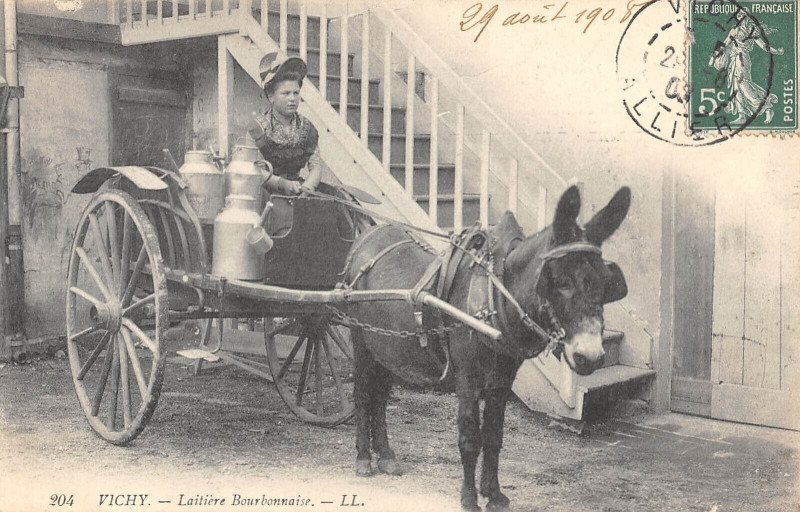 Carte postale ancienne Vichy Laitiere Bourbonnaise à Vichy