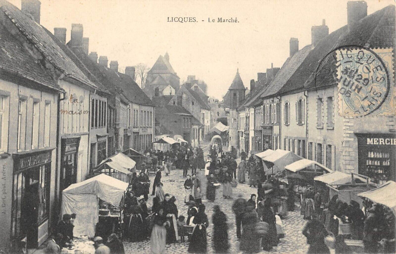 Carte postale ancienne Licques Le Marche à Licques