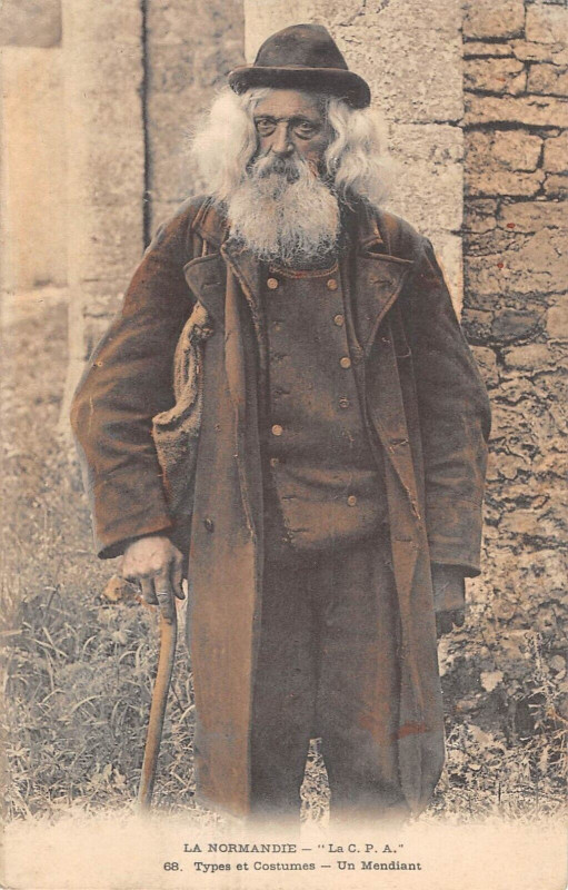Carte postale ancienne La Normandie Types Et Costumes Un Mendiant