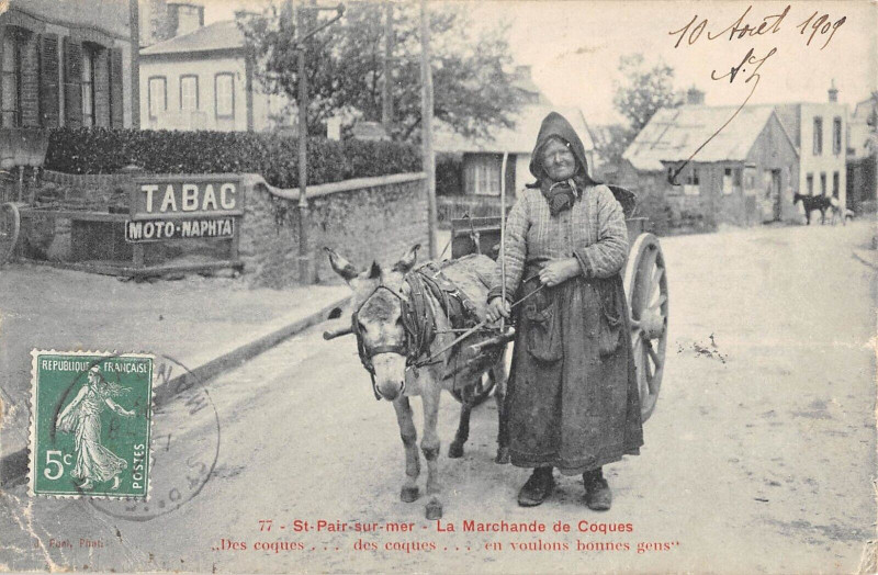 Carte postale ancienne Saint Pair Sur Mer La Marchande De Coques à Saint-Pair-sur-Mer
