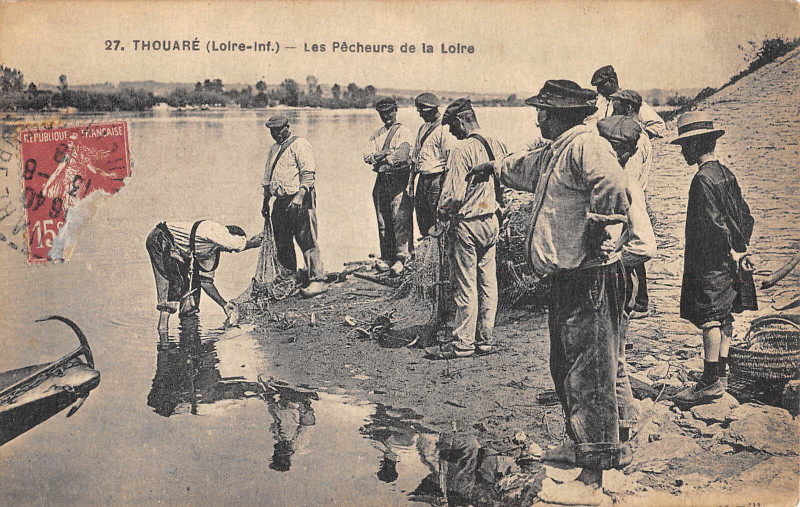 Carte postale ancienne Thouare Les Pecheurs De La Loire