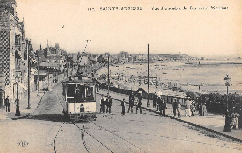 Carte postale ancienne Saint Adresse Vue D'Ensemble Du Boulevard Maritime