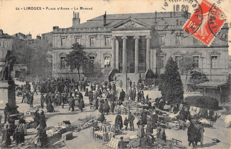 Carte postale ancienne Limoges Place D'Armes Le Marche à Limoges