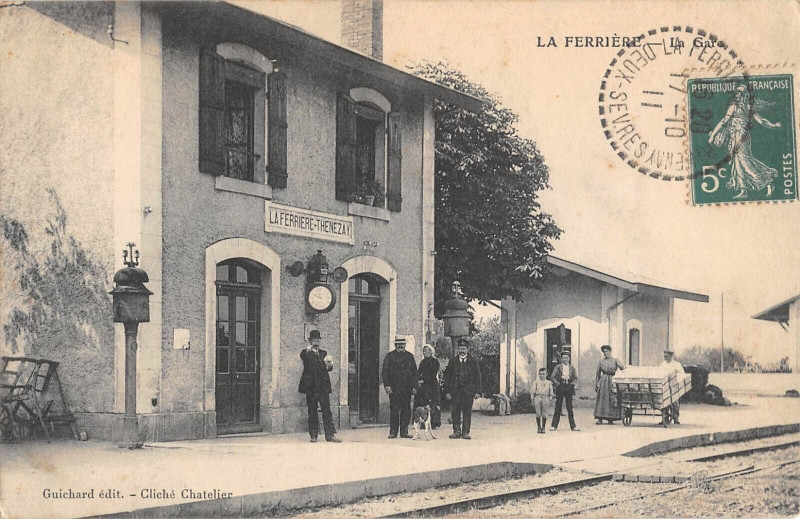 Carte postale ancienne La Ferriere La Gare