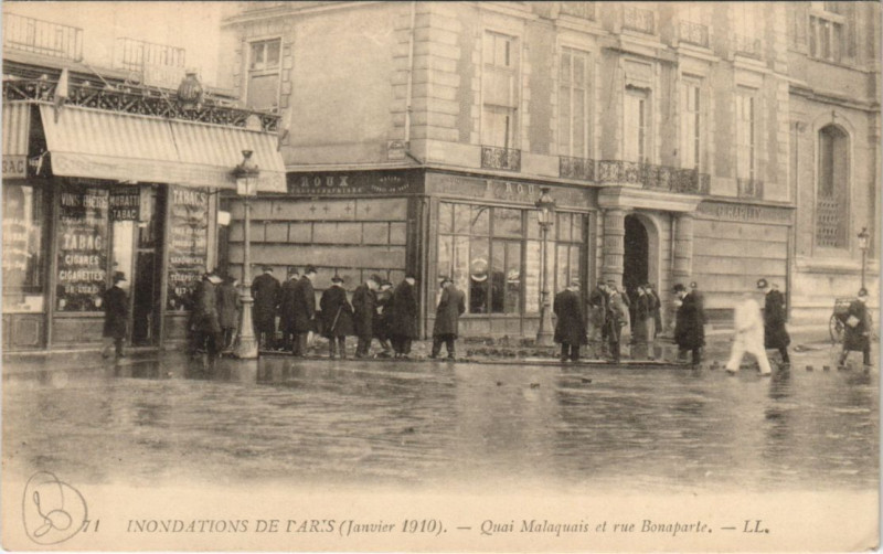 Carte postale ancienne Inondation 1900 Paris Quai Malaquais Rue Bonaparte France