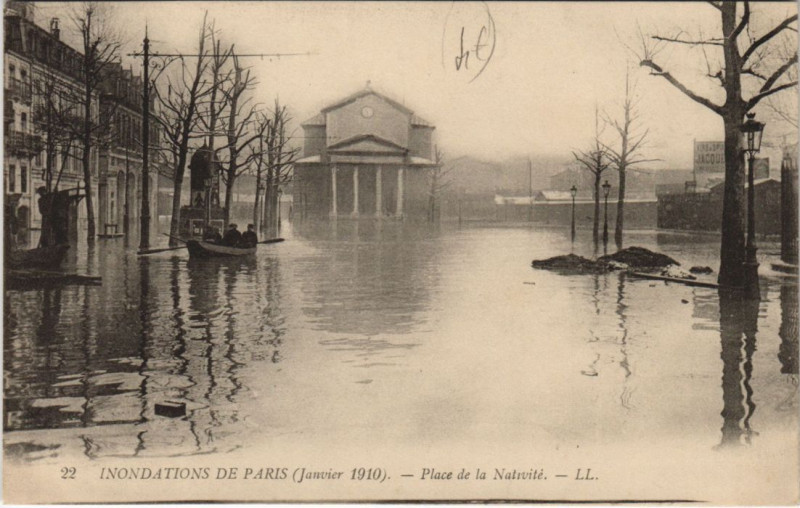 Carte postale ancienne Inondations de Paris (Janvier 1910) - Place de la Nativité à Paris 12e