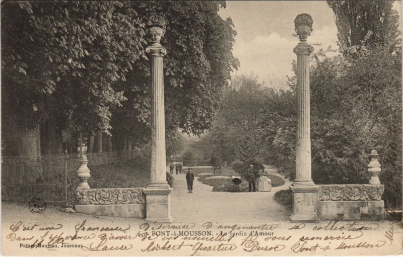 Carte postale ancienne Pont-A-Mousson Jardin d'Amour à Mousson